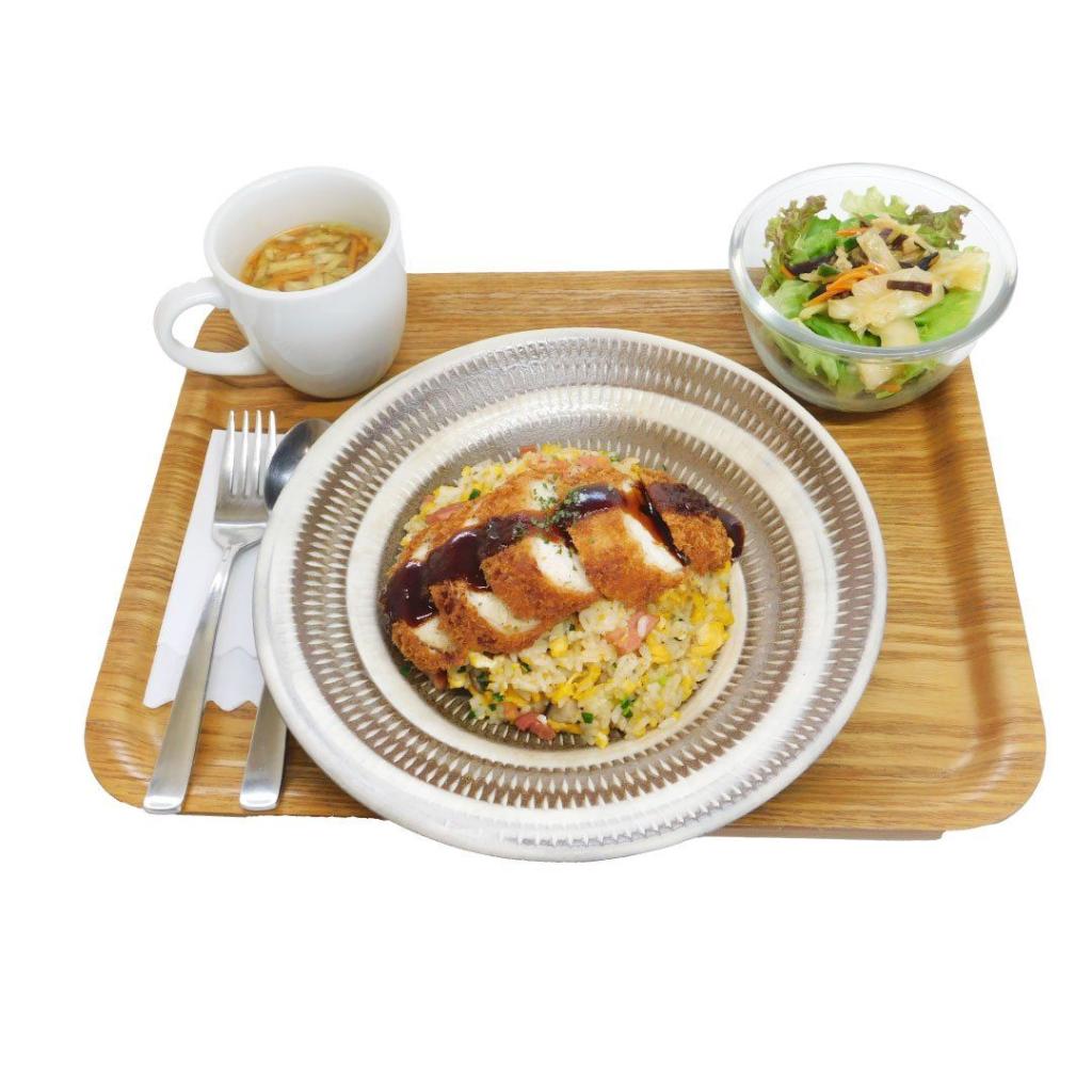 チキンカツ炒飯